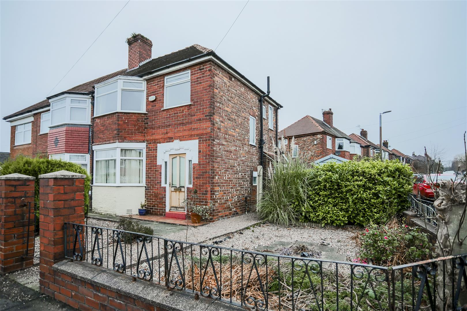 3 Bed Semi-detached House For Sale - Main Image